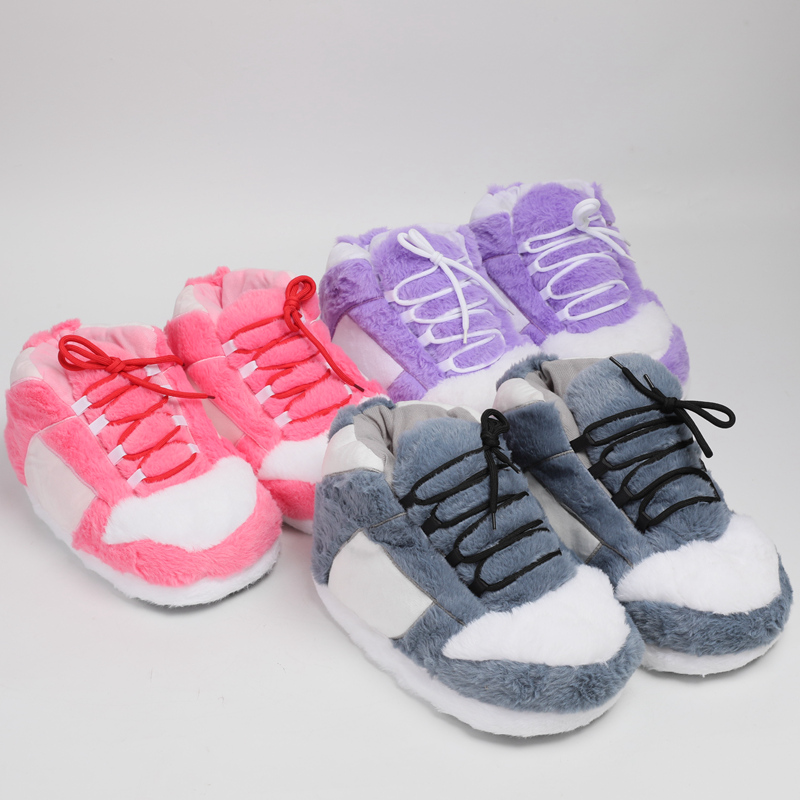 Warm Plush Sneaker Slippers, T - Sneaker Care Set recension och pris